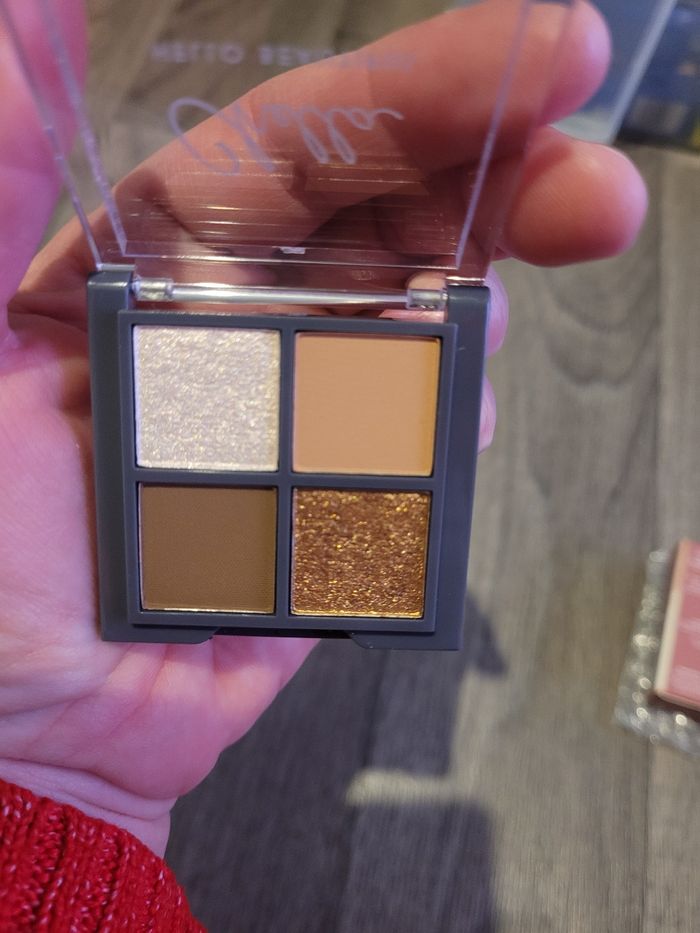 Palette de fards à paupiéres Chella🪸 - photo numéro 3