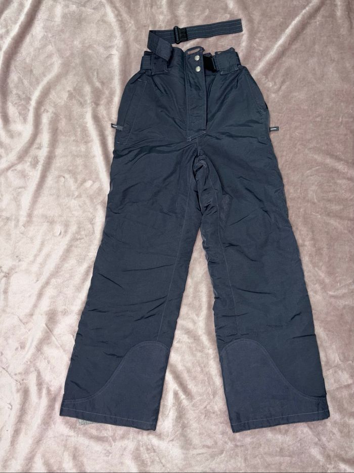 Pantalon de ski noir taille 12 ans Quechua en très bon état. - photo numéro 2