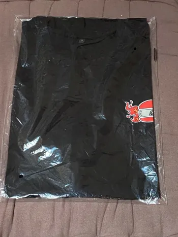 Tee-shirt Sasuke Burger King XL, neuf