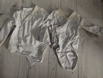 Don 2 bodys 3 mois mixte