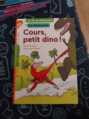 Cours, petit dino