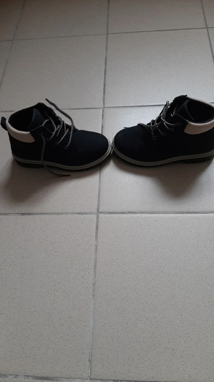 Boots mixtes taille 34 - photo numéro 2