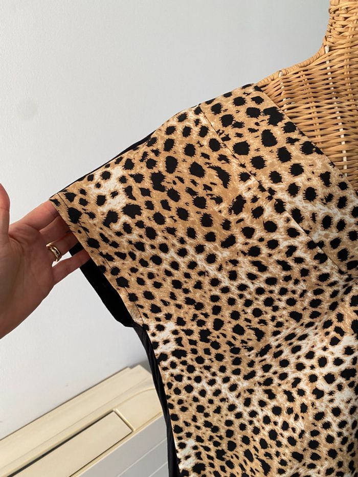 Tee shirt Camaïeu léopard 🐆 taille S/M col V - photo numéro 5