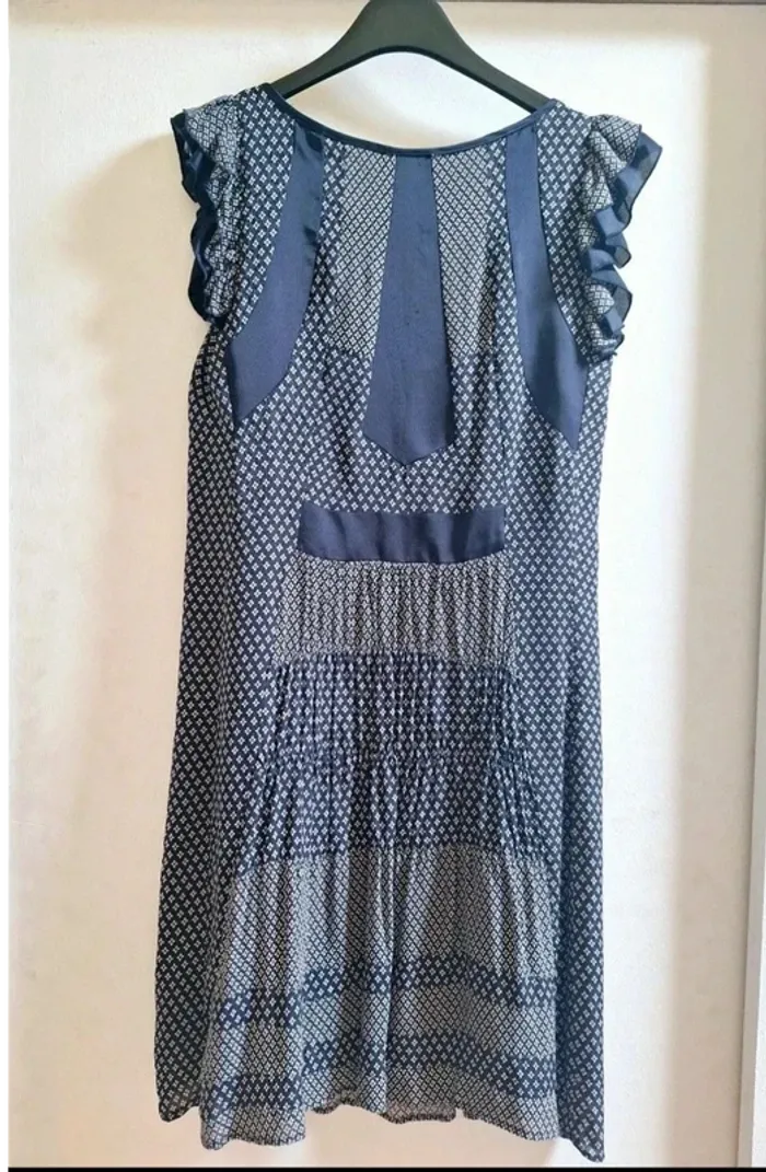 Robe  mi longue 38/M  mi  saison - photo numéro 2