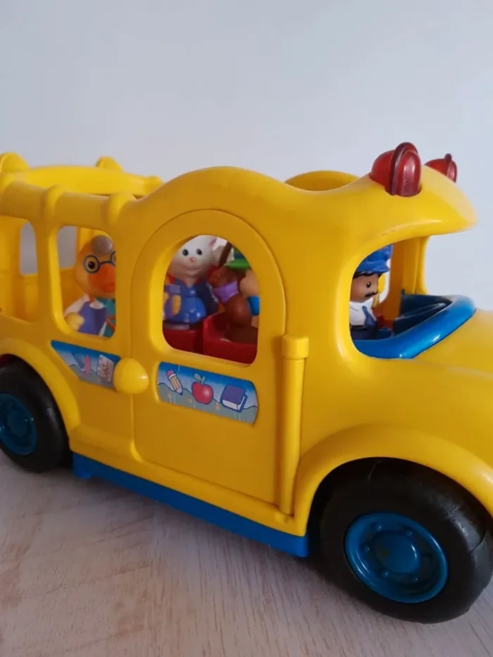 Bus scolaire musical jaune Little people de Fisher Price - photo numéro 5