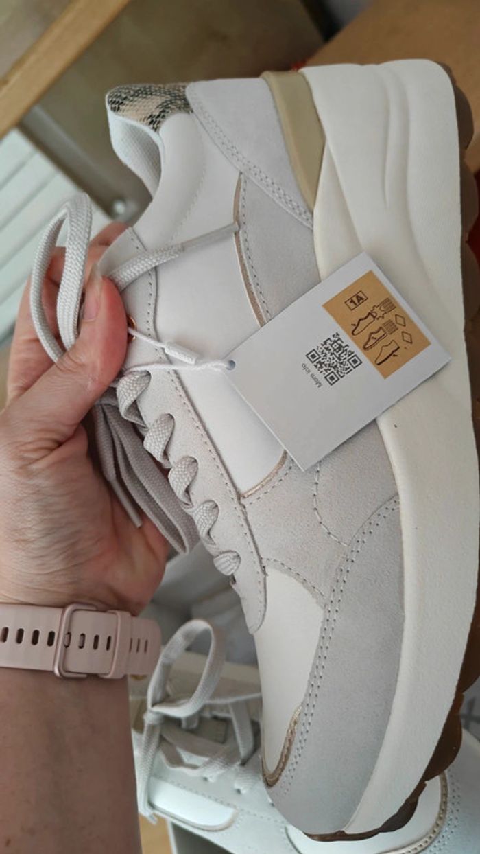 Baskets Geox compensées neuves - photo numéro 2