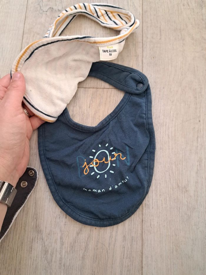 Lot 6 bavoirs bandanas + 2 bavoirs - photo numéro 4