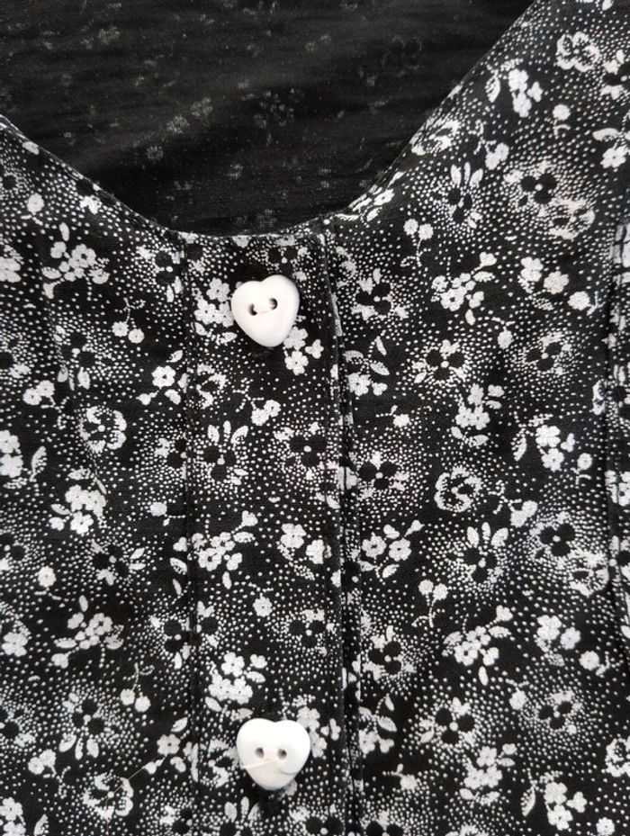 Robe boutonnée vintage noire fleurs blanches en viscose taille 40 - photo numéro 6