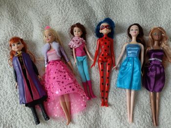 Lot barbies