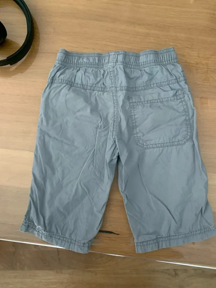 Short gris clair - photo numéro 3
