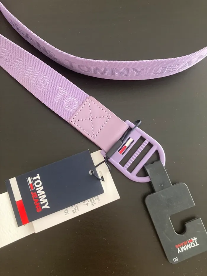 Tommy Hilfiger ceinture violet lila écriture taille 80 - photo numéro 2