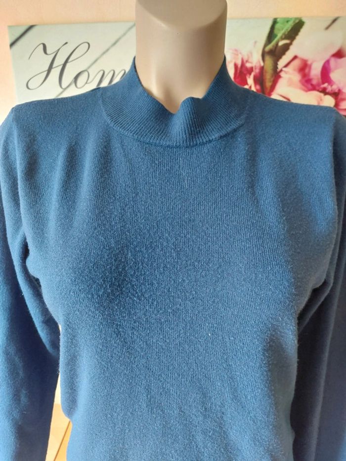 Pull bleu - photo numéro 2