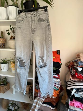 Mom gris destroy bershka