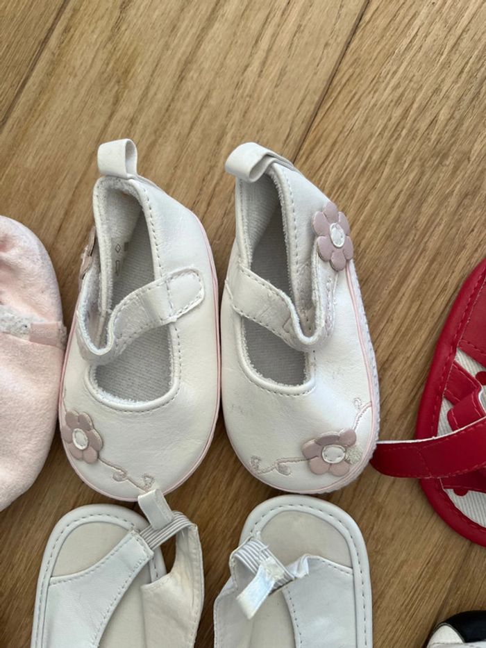 Vend lot de 7 paires de chaussures 6/12 mois - taille 19 bon état - photo numéro 8