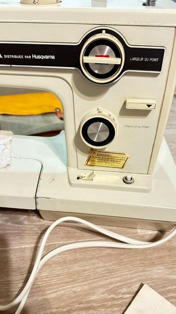 Machine à coudre husqvarna 