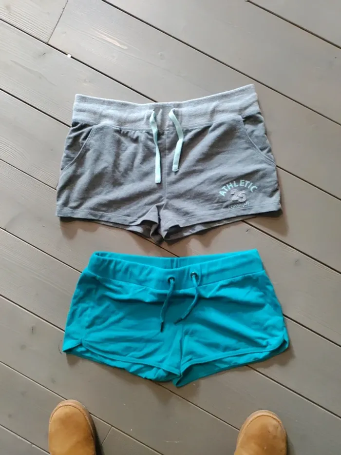 Short sport taille 38 - photo numéro 3