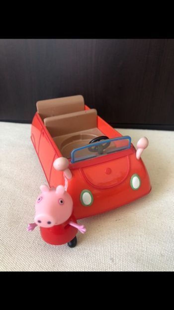 Véhicule avec figurine - voiture rouge - Peppa Pig - photo numéro 2
