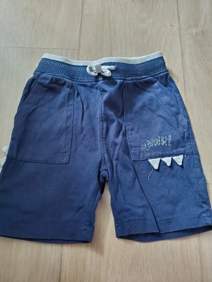 Short Losan 4 ans