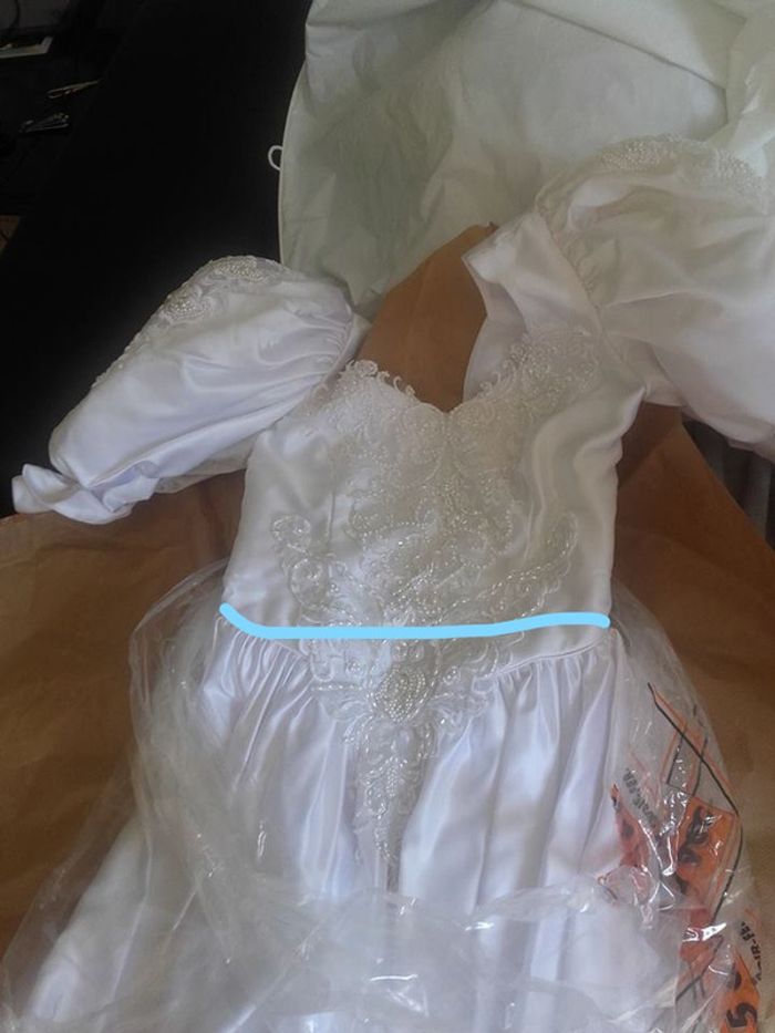 robe de mariee (34 cm la taille) - photo numéro 5