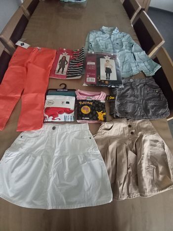 Lot fille été 8-9 ans dont 5 neufs avec étiquette 