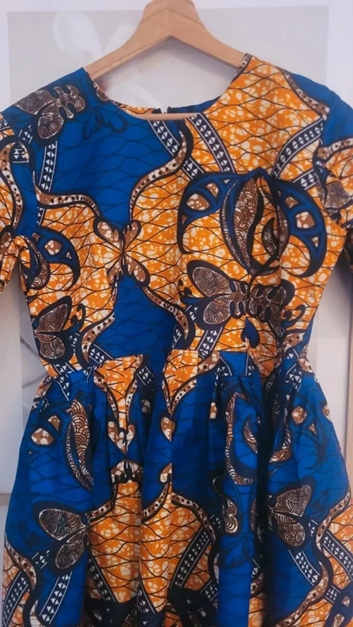 Robe mi-longue en wax neuve - Taille 42 - photo numéro 4