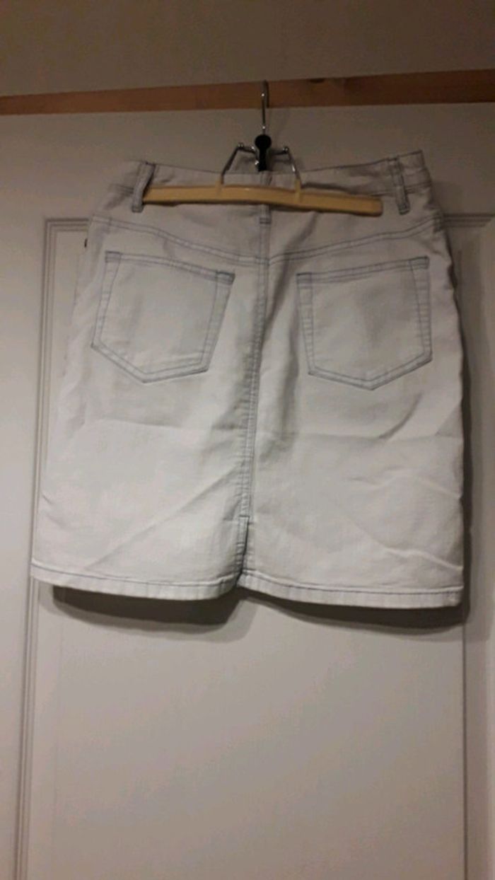 Jupe en jean's - photo numéro 2