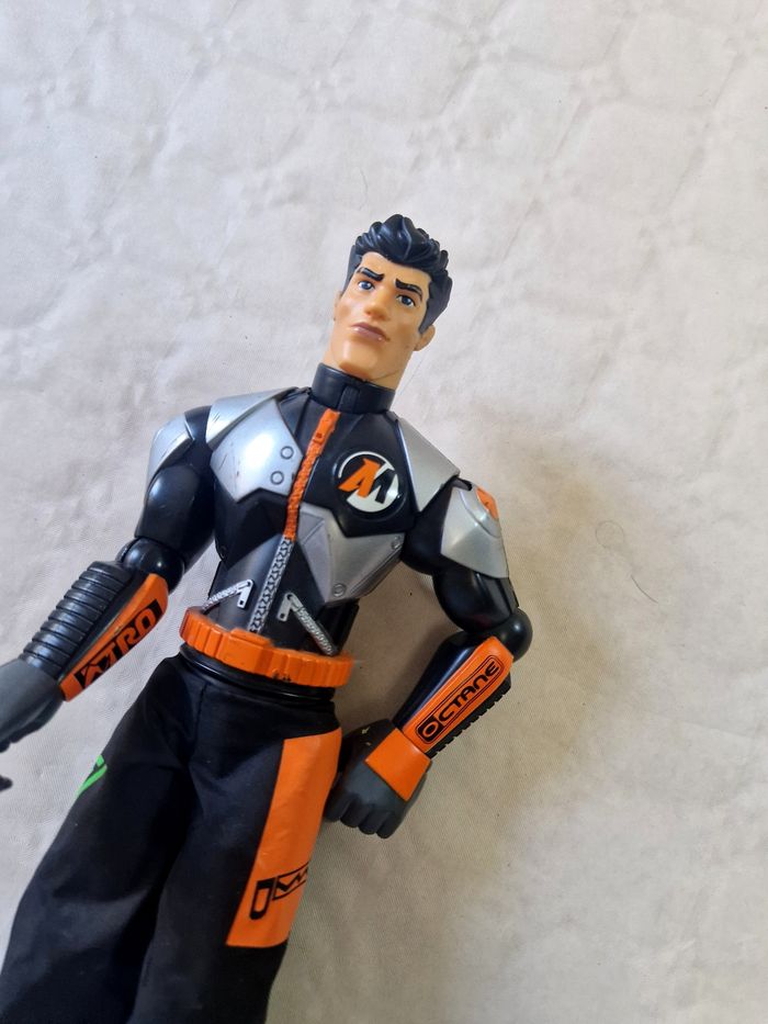 Figurine Action man HASBRO 2005 ACTION MAN ATOM A.T.O.M. ACTION FIGURE - photo numéro 2