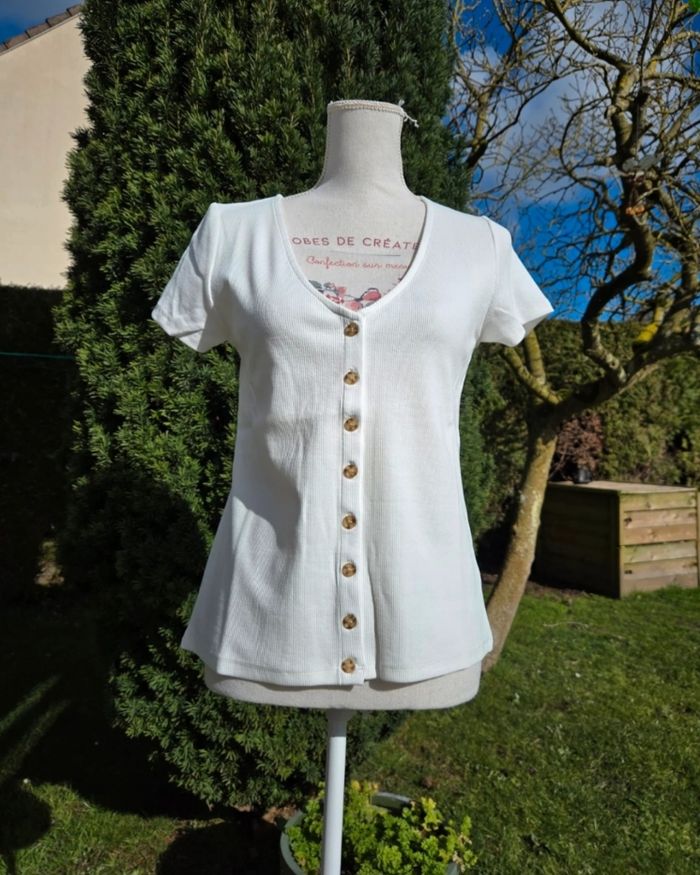 Magnifique Tee-shirt blanc en coton taille S