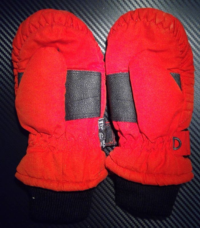 Moufles en  8 / 10 ans - photo numéro 2