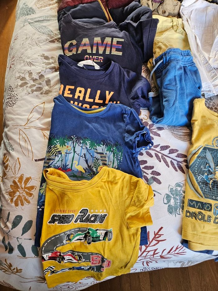 Lot vêtements garçon 4 ans - photo numéro 2