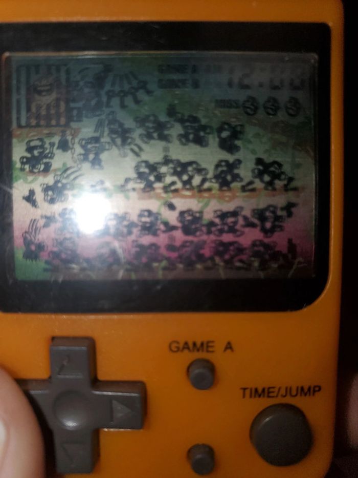 Vends mini console Game Watch Donkey Kong . - photo numéro 2