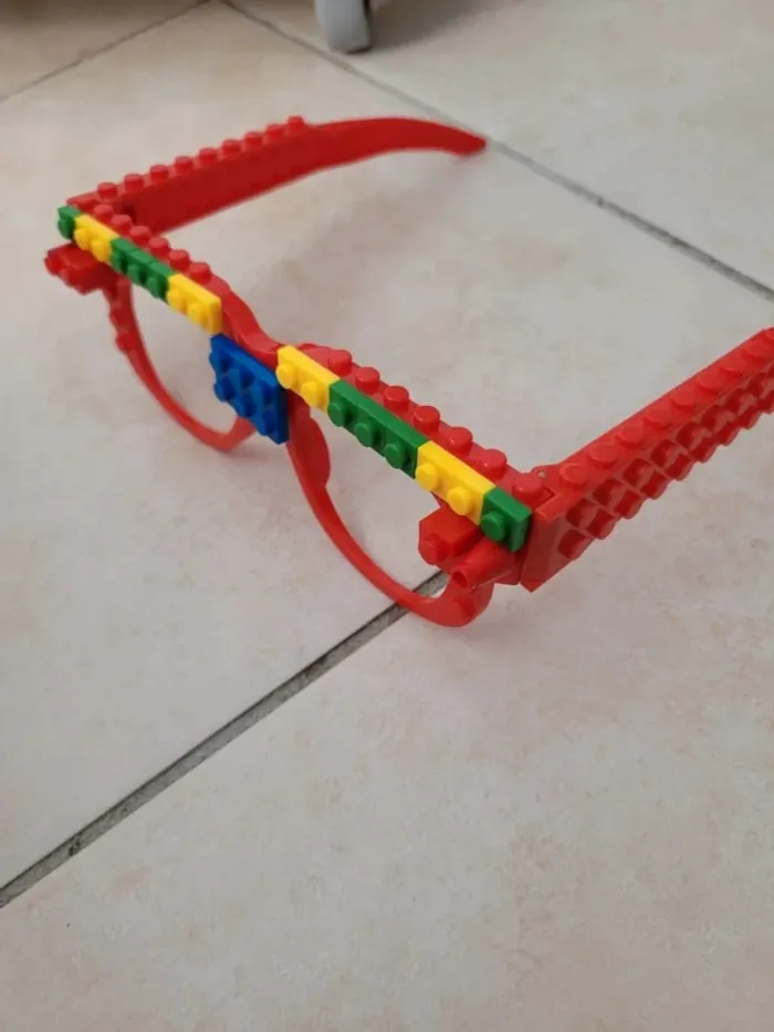 Lunette rigolotes de type lego - photo numéro 3