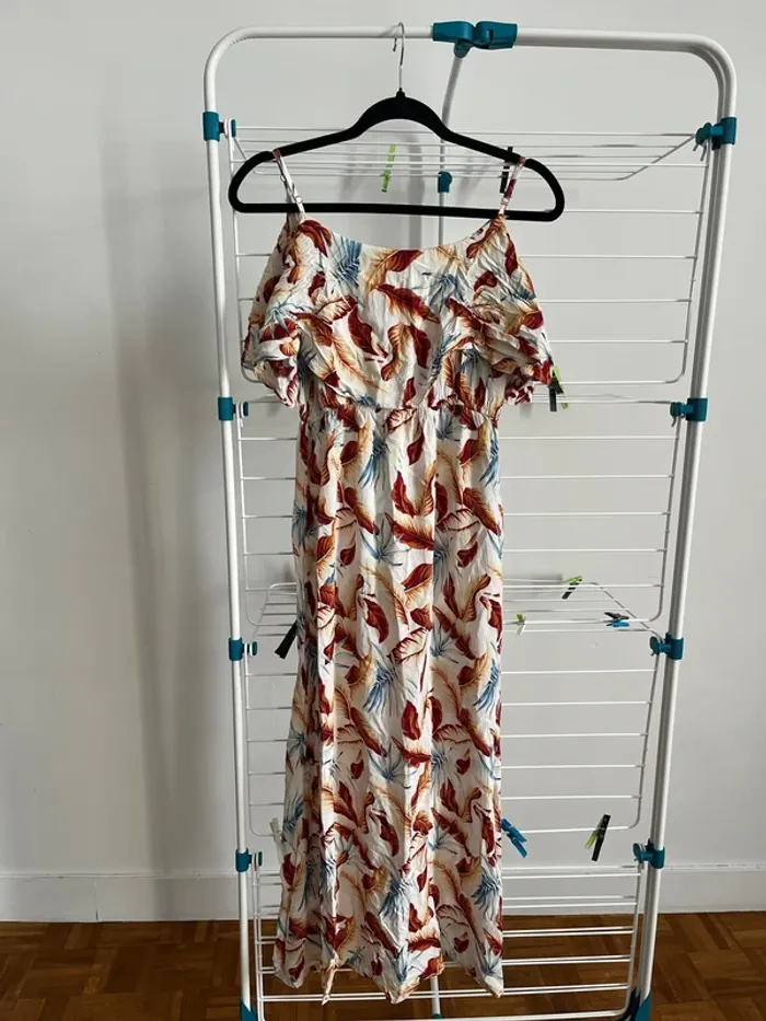 Robe motif plumes