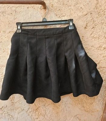 Jupe courte plisee noir style écoliers