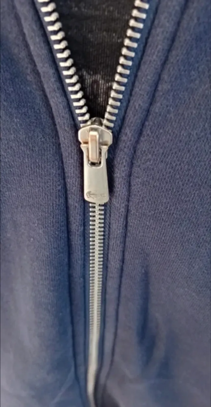 Veste zippée Lacoste garçon - Taille 12 ans - Très bon état - photo numéro 4