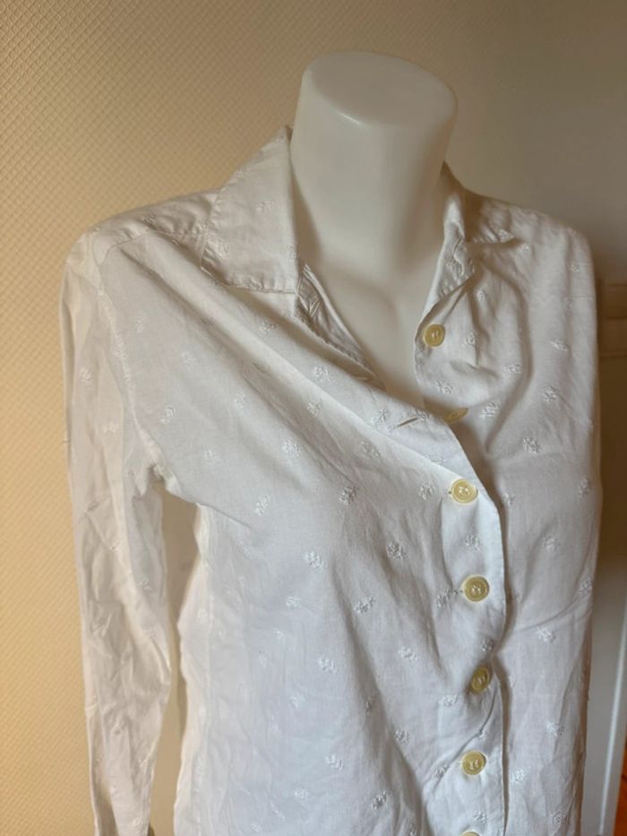 Blouse blanche en très bon état taille 1 Claudie pierlot - photo numéro 2