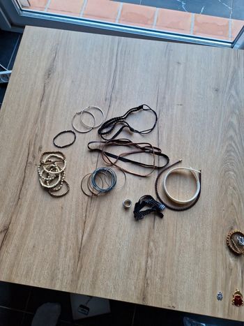 Lot accessoires cheveux et bijoux