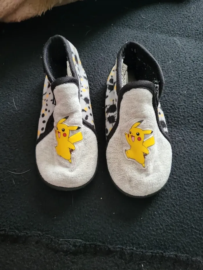 Chaussons Pokemon taille 24
