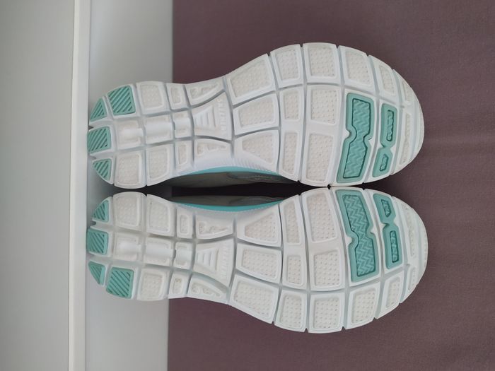 Baskets Skechers état neuf - photo numéro 10