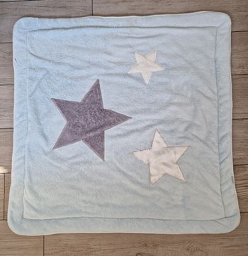 Tapis d'éveil Bemini bleu ciel avec étoiles