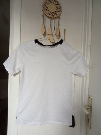Maillot de foot enfant,de sport, tee short blanc noir kipsta taille 6-8 ans decathlon
