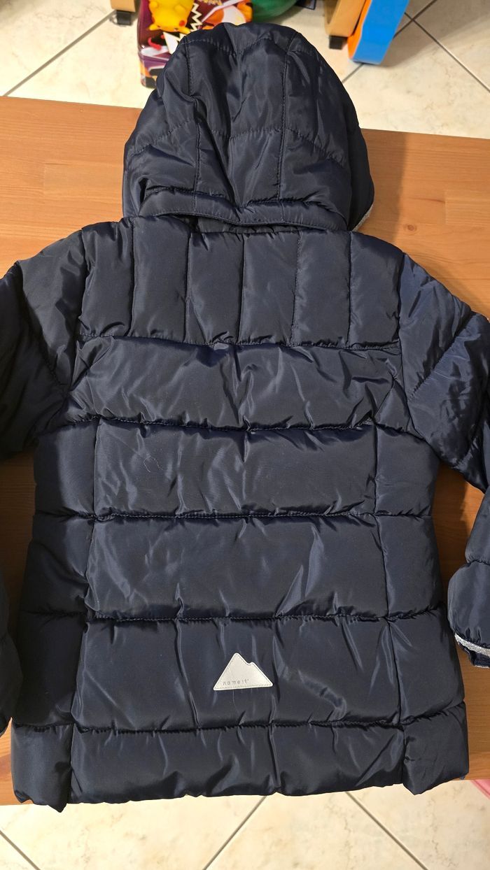 NEUVE (non portée) 🏷😍🥰🩷superbe DOUDOUNE CHAUDE (automne/hiver) 8 ANS fille 🩷🩷😍👌👌 - photo numéro 8