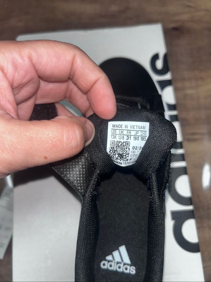 Baskets adidas neuf - photo numéro 6