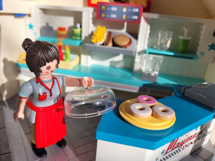 Playmobil city life 70111 🍟 Restaurant/Diner transportable 🍔 - photo numéro 5