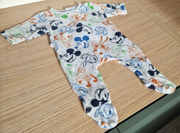 Lot de 4 pyjamas et 4 bodies ML bébé garçon 1mois Très bon état - photo numéro 9