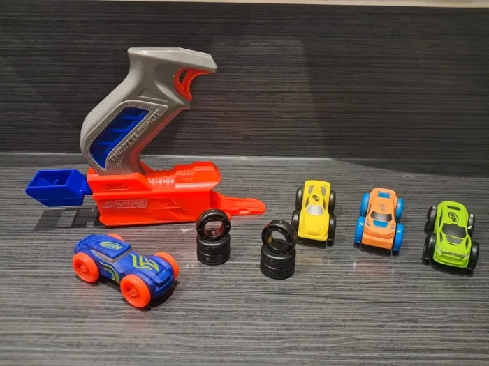 Nerf Nitro lanceur de voitures
