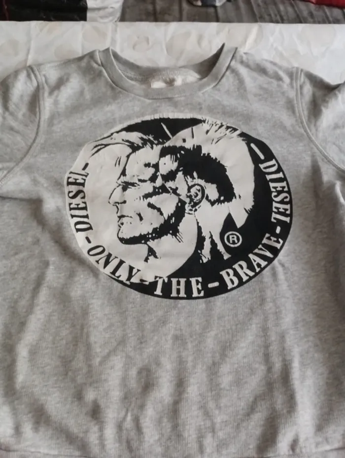 Sweat garçon Diesel taille 12 ans - photo numéro 2