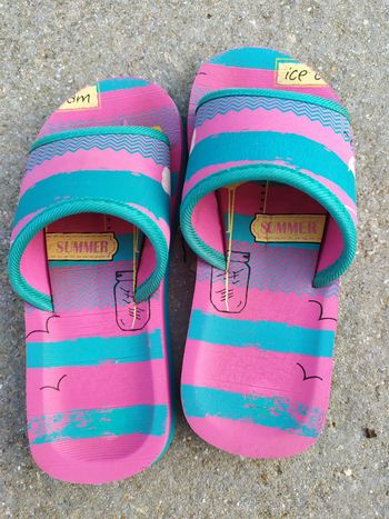 Claquettes pointure 28