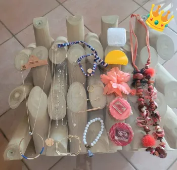 Lot de bijoux