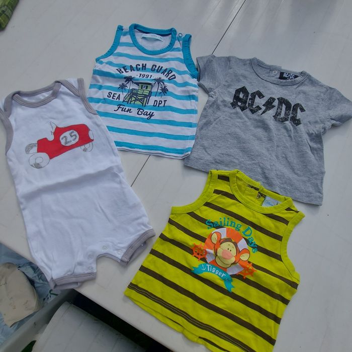 Lot vêtements bébé garçon  6 mois (15 pieces) - photo numéro 9